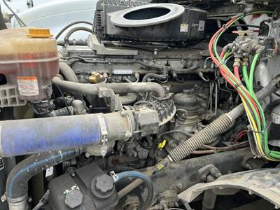 Detroit DD15 Engine for a Freightliner CASCADIA 126