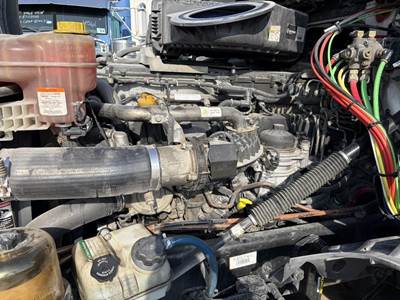 Detroit DD15 Engine for a Freightliner CASCADIA