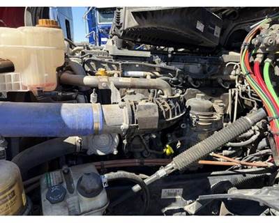 Detroit DD15 Engine for a Freightliner CASCADIA