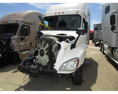 Detroit DD15 Engine for a Freightliner CASCADIA 125
