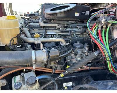 Detroit DD15 Engine for a Freightliner CASCADIA 126
