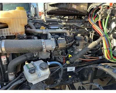 Detroit DD15 Engine for a Freightliner CASCADIA 126