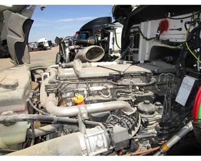 Detroit DD15 Engine for a Western Star TR 5700