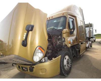 Detroit DD15 Engine for a Freightliner CASCADIA 125