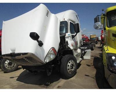 Detroit DD15 Engine for a Freightliner CASCADIA 125