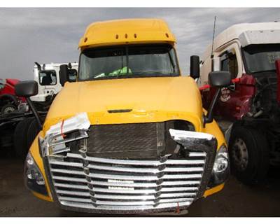 Detroit DD15 Engine for a Freightliner CASCADIA 125