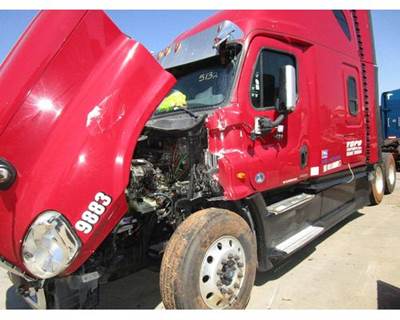 Detroit DD15 Engine for a Freightliner CASCADIA 125