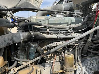 Detroit Series 60 14.0L Engine for a Freightliner FLD132 XL CLASSIC