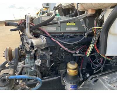 Detroit Series 60 14.0L Engine for a Freightliner ST120