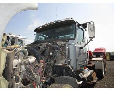 Mack MP7 Engine for a Mack GU713