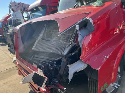 Volvo D13 Engine for a Volvo VNL