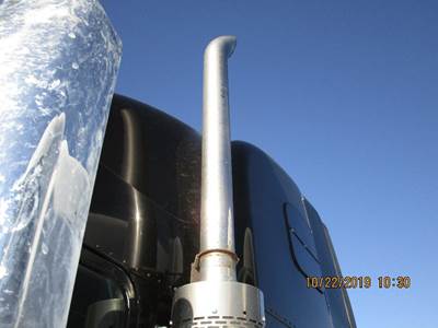 Freightliner FLD 132 XL CLASSIC Left Exhaust Stack for a Freightliner FLD132 XL CLASSIC