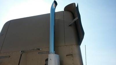 Freightliner ST120 Exhaust Stack