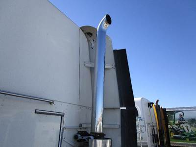 Freightliner ST120 Exhaust Stack