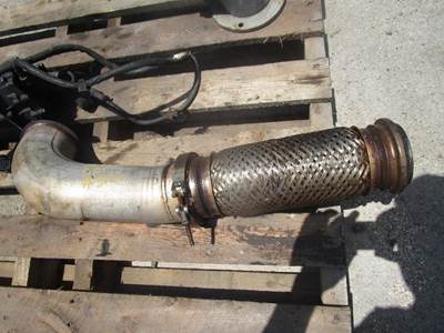 Peterbilt 587 Exhaust Stack