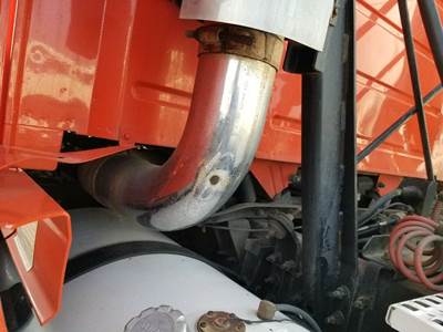 Volvo VNL Exhaust Stack