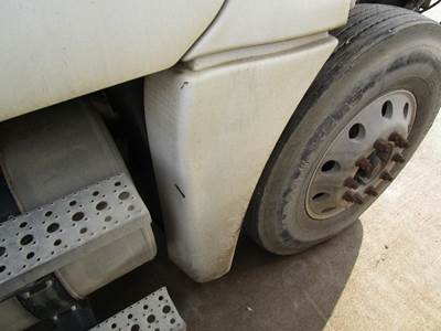 Freightliner Cascadia Right Fender Extension for a Freightliner CASCADIA 125