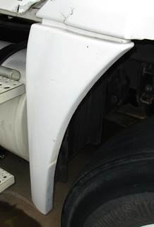 Freightliner Cascadia Right Fender Extension for a Freightliner CASCADIA 125