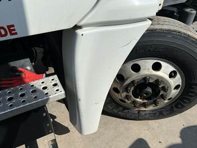 Freightliner Cascadia Right Fender Extension for a Freightliner CASCADIA 125