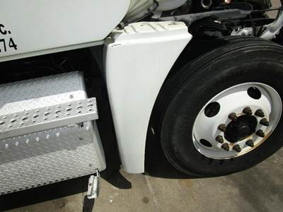 Freightliner Cascadia Right Fender Extension for a Freightliner CASCADIA 125