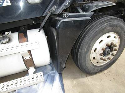 Freightliner Columbia Right Fender Extension for a Freightliner COLUMBIA 120