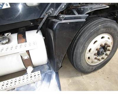 Freightliner Columbia Right Fender Extension for a Freightliner COLUMBIA 120