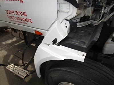 International ProStar Right Fender Extension