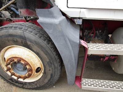 Mack Vision CX613 Left Fender Extension for a Mack CX613 VISION