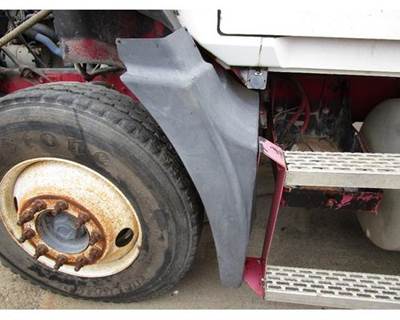 Mack Vision CX613 Left Fender Extension for a Mack CX613 VISION