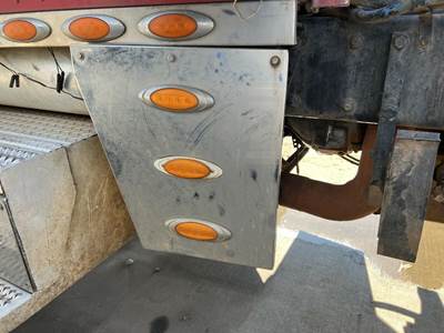 Peterbilt 379 Right Fender Extension