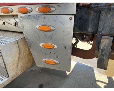 Peterbilt 379 Right Fender Extension