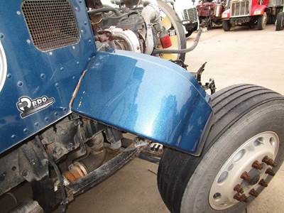 Peterbilt 386 Right Fender Extension