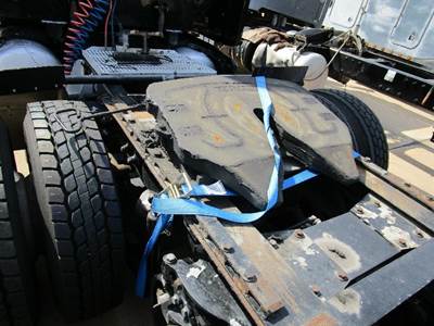 Fontaine AIR SLIDE Fifth Wheel for a Peterbilt 387