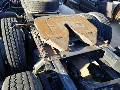 Fontaine AIR SLIDE Fifth Wheel for a Volvo VNL