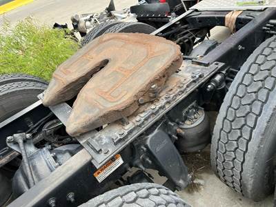 Fontaine AIR SLIDE Fifth Wheel for a Freightliner CASCADIA 125