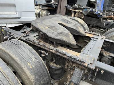 Fontaine AIR SLIDE Fifth Wheel for a Mack CXU613