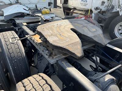 Fontaine AIR SLIDE Fifth Wheel for a Freightliner CASCADIA 125