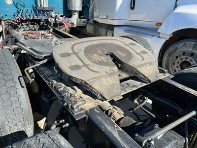 Fontaine AIR SLIDE Fifth Wheel for a Freightliner ST120