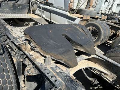 Fontaine STATIONARY Fifth Wheel for a Volvo VNL