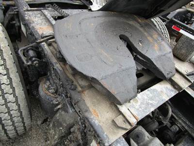 Holland AIR SLIDE Fifth Wheel for a Freightliner COLUMBIA 120