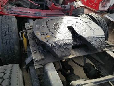 Holland AIR SLIDE Fifth Wheel for a Volvo VNL