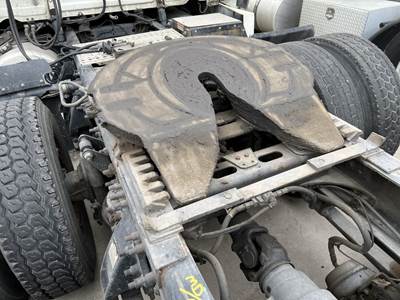 Holland AIR SLIDE Fifth Wheel for a Freightliner CASCADIA 125