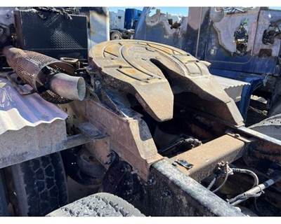 Holland STATIONARY Fifth Wheel for a Peterbilt 389