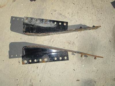 USED SET OF FIFTH WHEEL TRAILER GUIDES. P/N: 22-48338-020