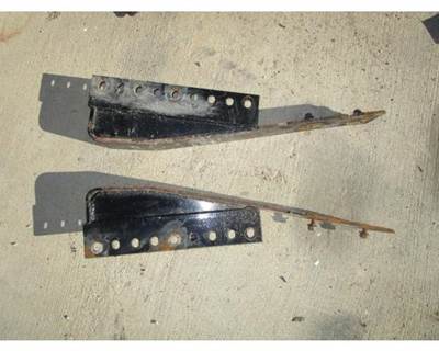 USED SET OF FIFTH WHEEL TRAILER GUIDES. P/N: 22-48338-020