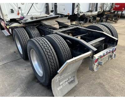 Alliance CASCADIA 125 Cutoff for a Freightliner CASCADIA 125