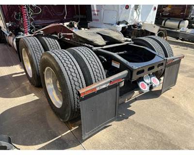 Detroit CASCADIA 126 Cutoff for a Freightliner CASCADIA 126