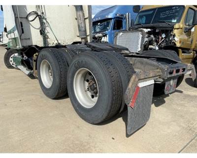 Eaton DS404 Cutoff for a Freightliner ST120
