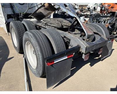 Rockwell VNL Tandem Axle Cutoff for a Volvo VNL