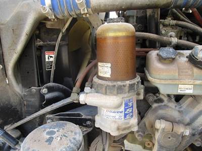 Davco 382 Fuel / Water Separator for a Freightliner CASCADIA 125